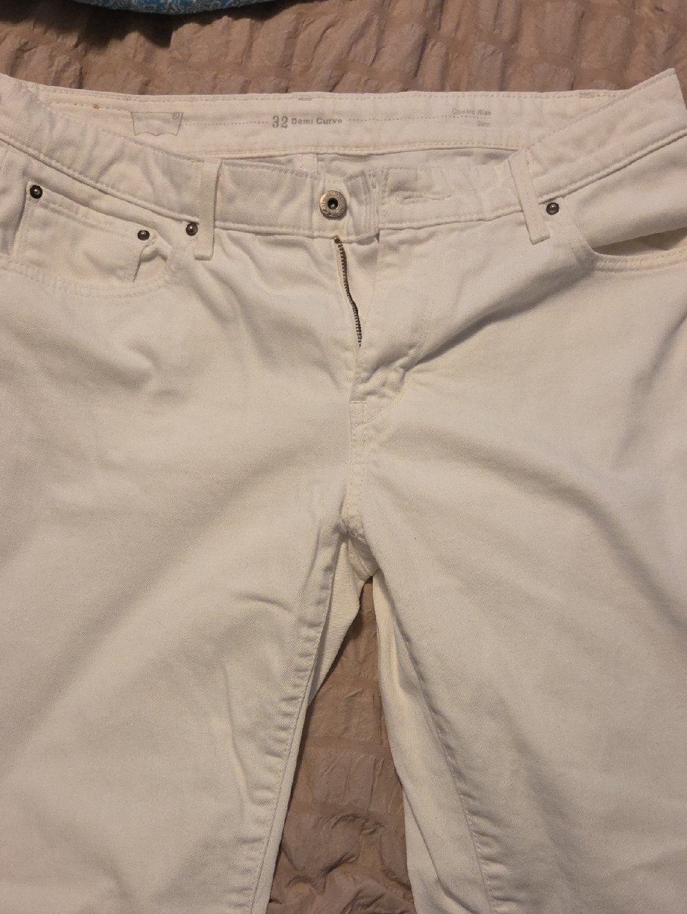 Levis Size 32, White Jeans